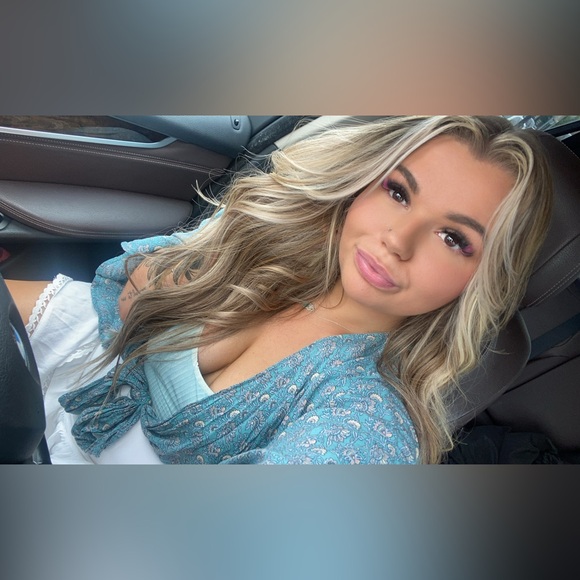 Meet your Posher, Shawna - Picture 1 of 1